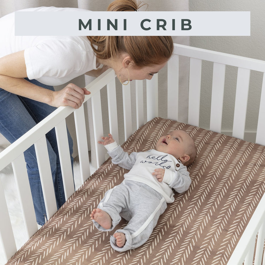 Playard / Mini Crib sheets - Wildlife